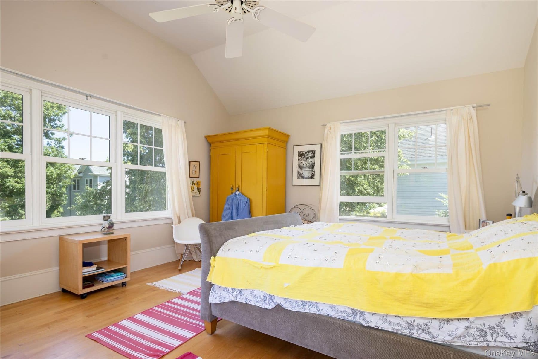 64 South Jamesport Avenue — photo 17