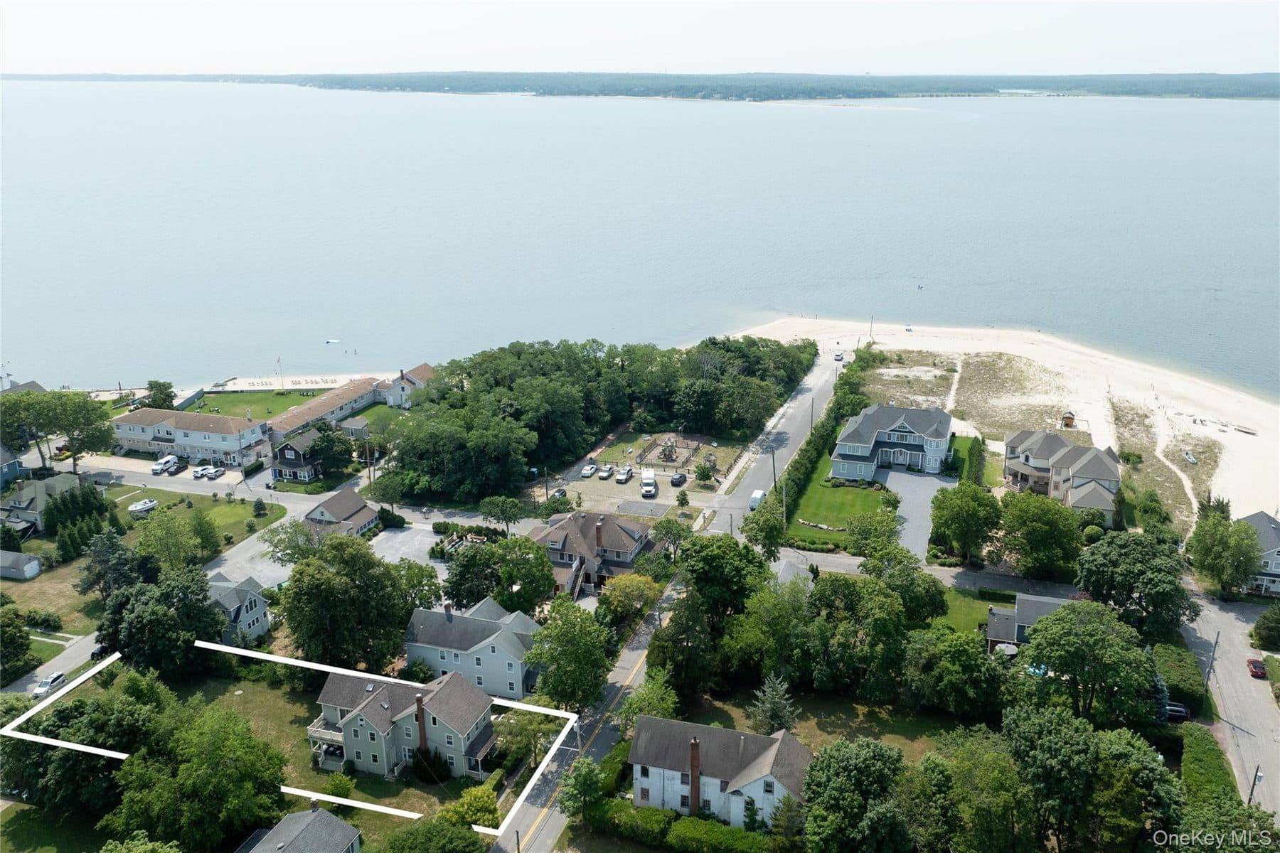 64 South Jamesport Avenue — photo 25