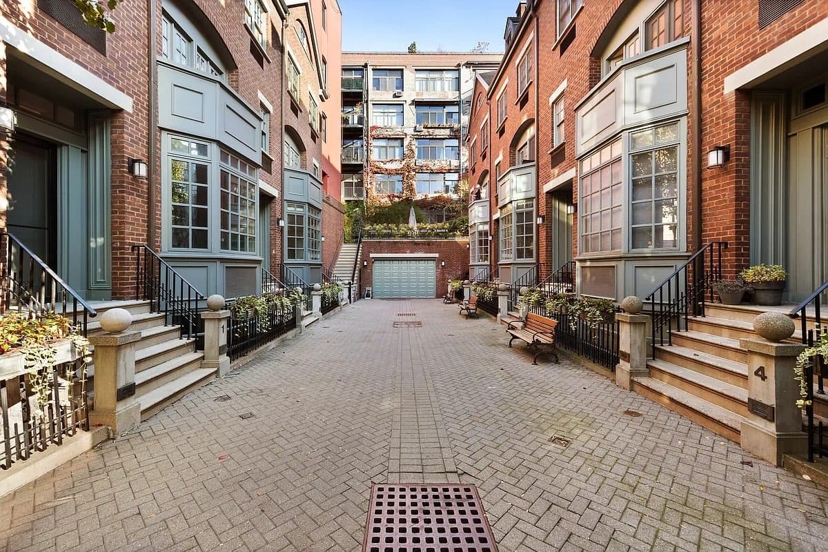 687 Greenwich Street, Townhouse 1 — photo 2