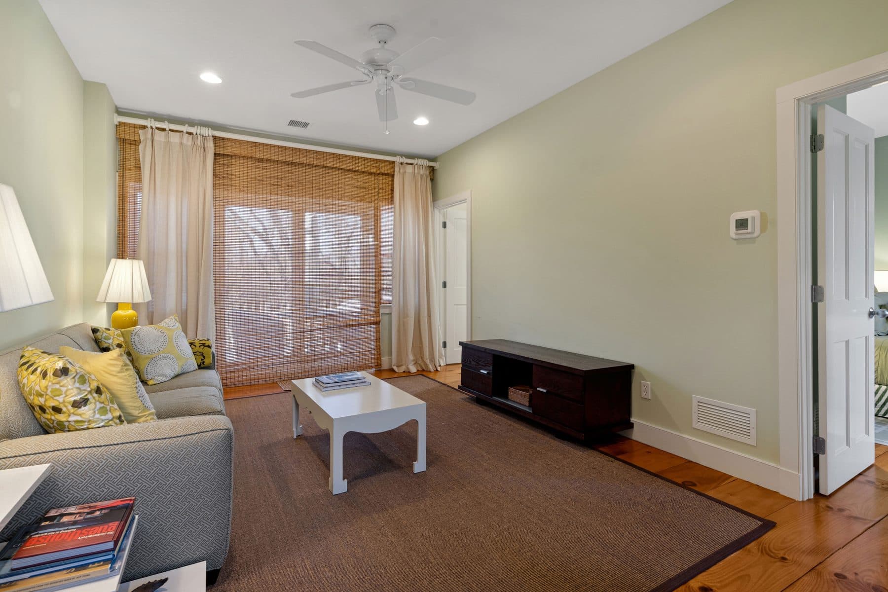 7 Locust Woods Dr — photo 6