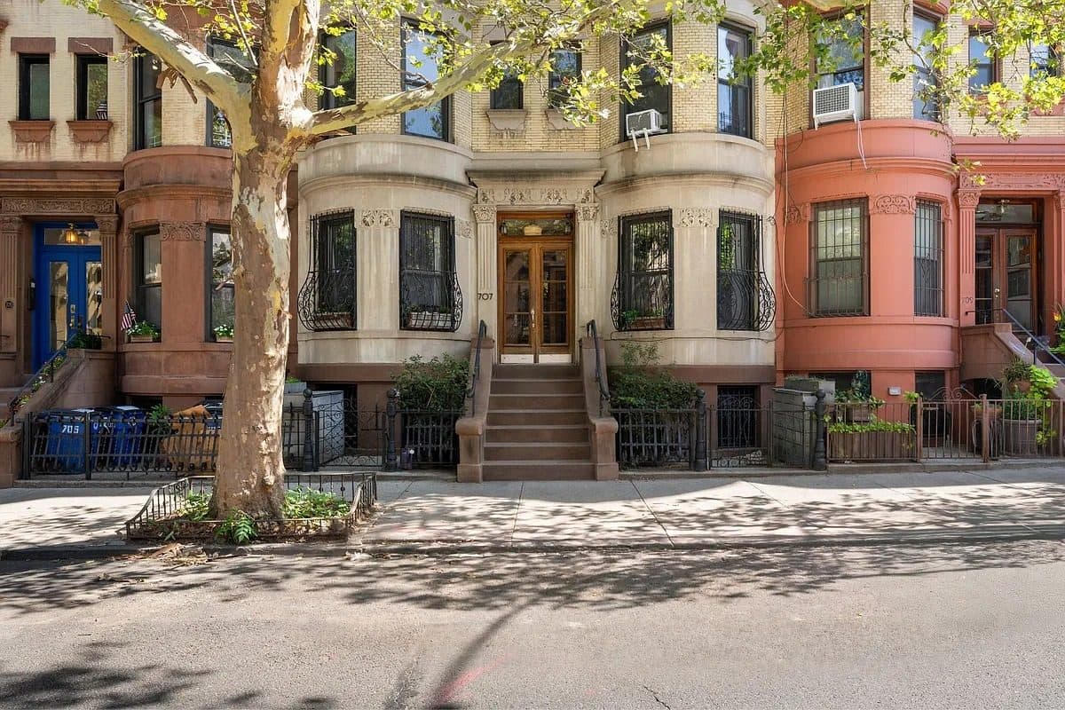 707 Carroll Street — photo 1