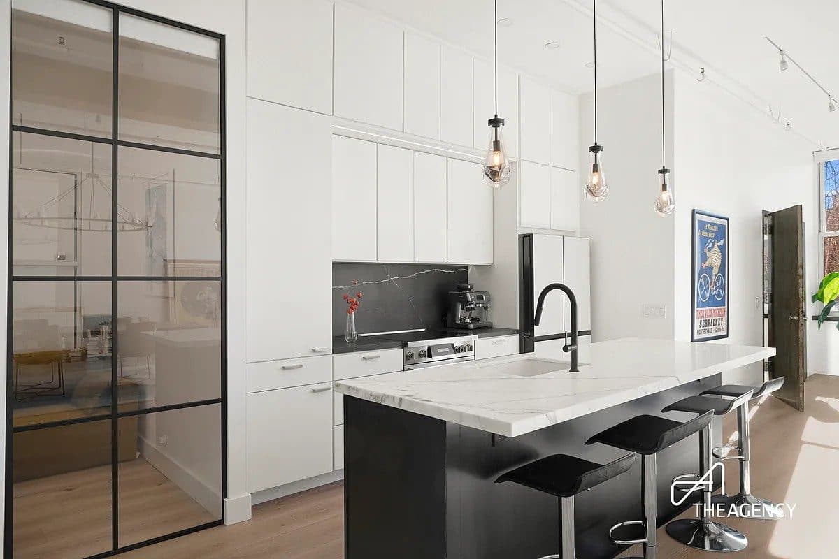 735 East 9th Street #3FW — photo 4