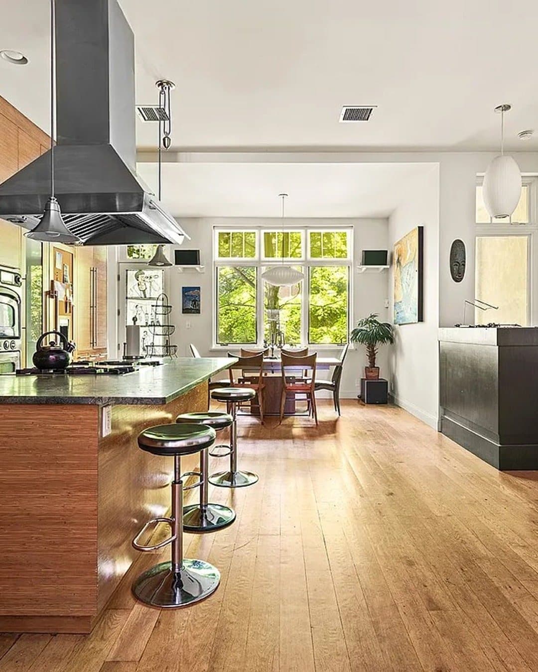 746 East 6th Street — photo 6