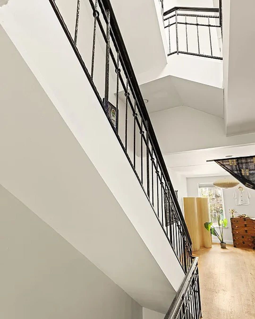 746 East 6th Street — photo 15