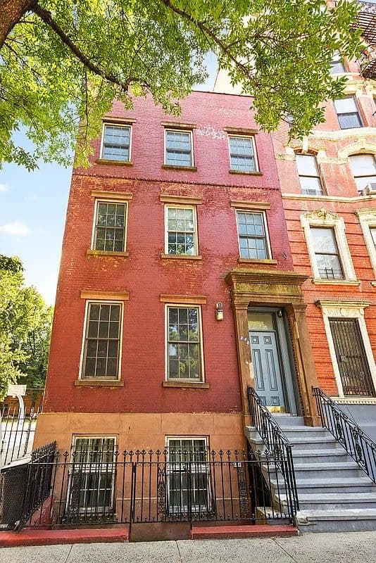 746 East 6th Street — photo 1