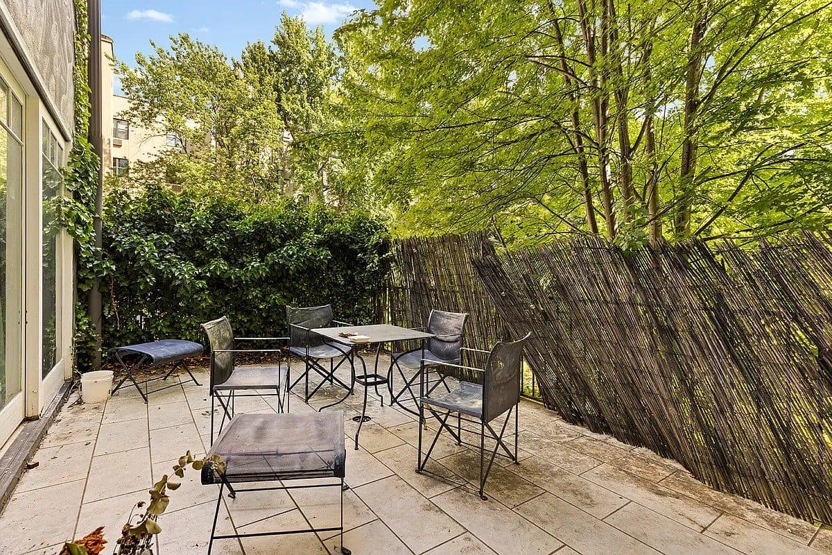 746 East 6th Street — photo 10