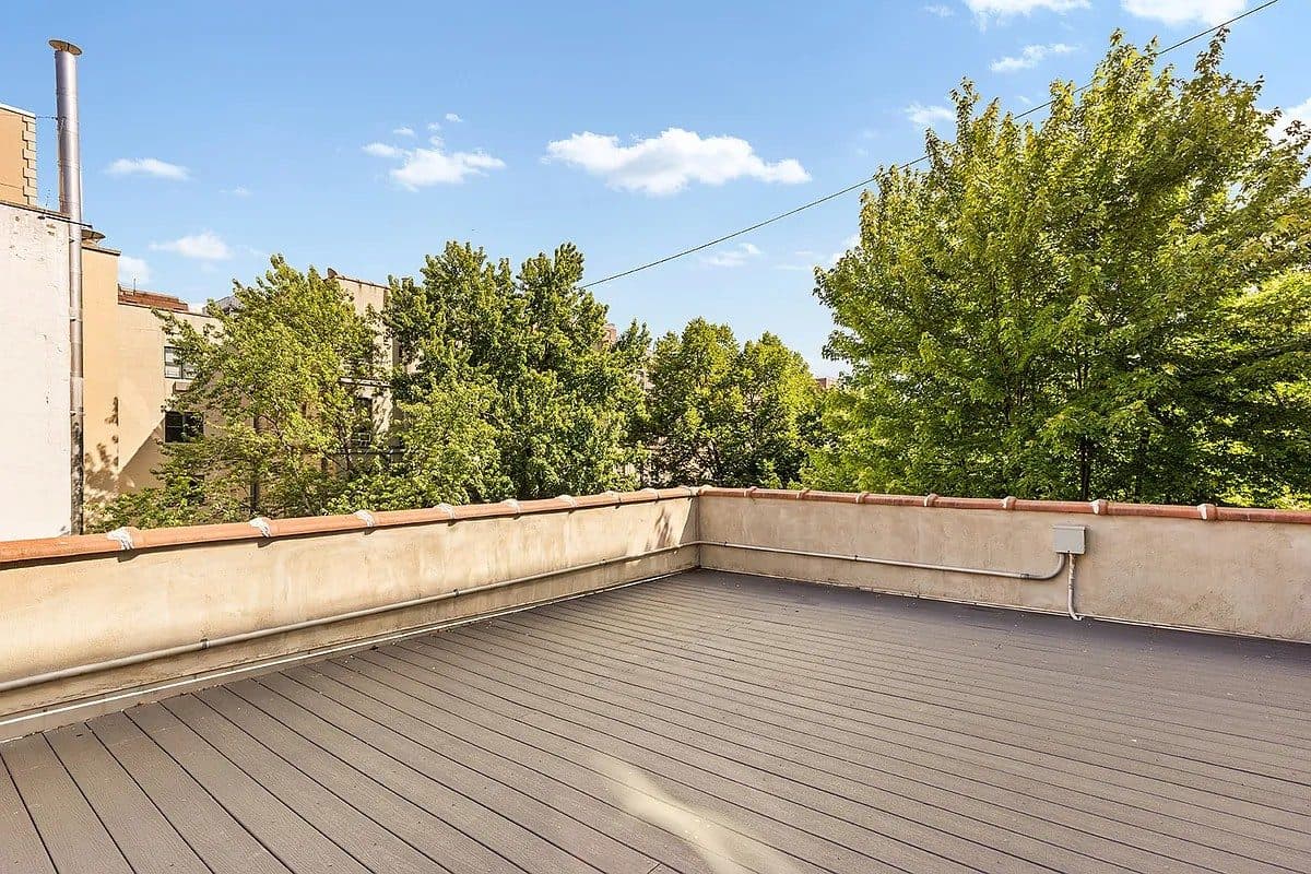 746 East 6th Street — photo 14