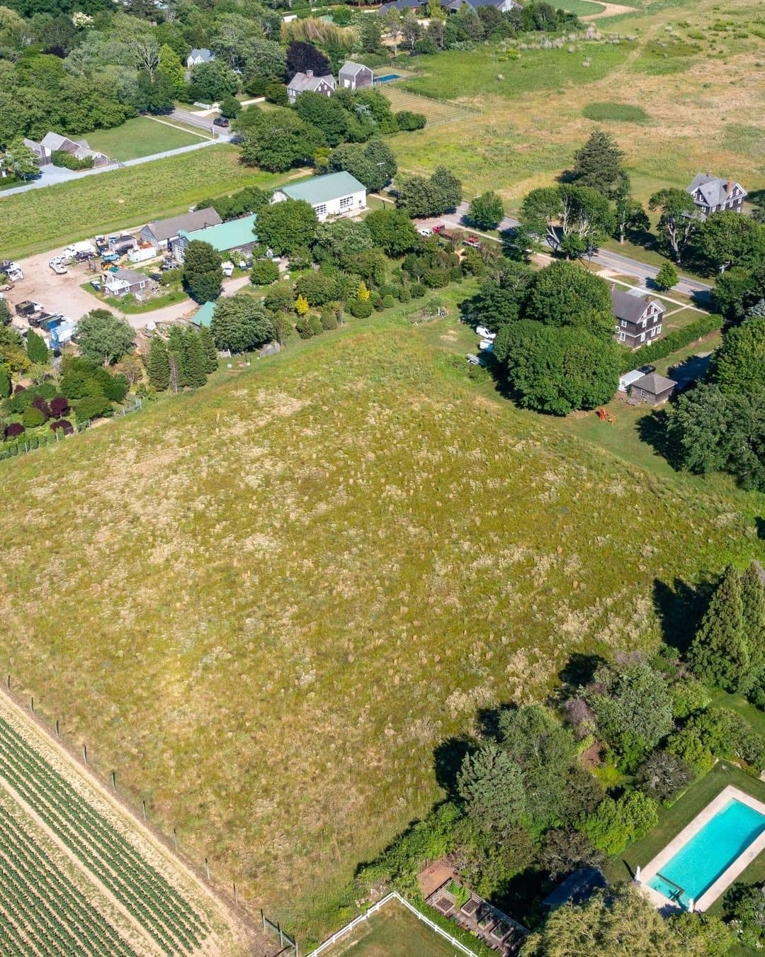 75 + 77 Wainscott Main Street