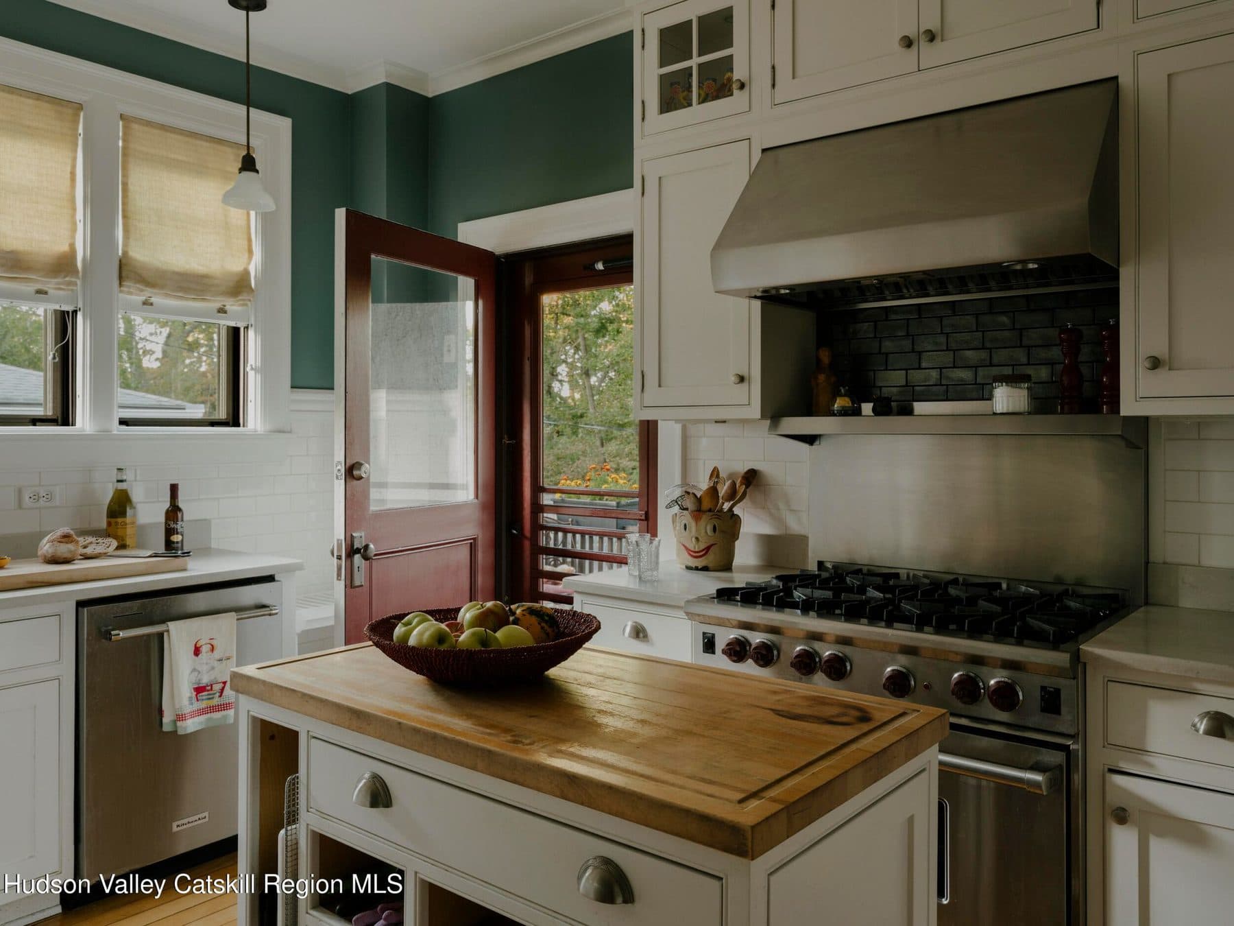 8 Hartwell Avenue — photo 17