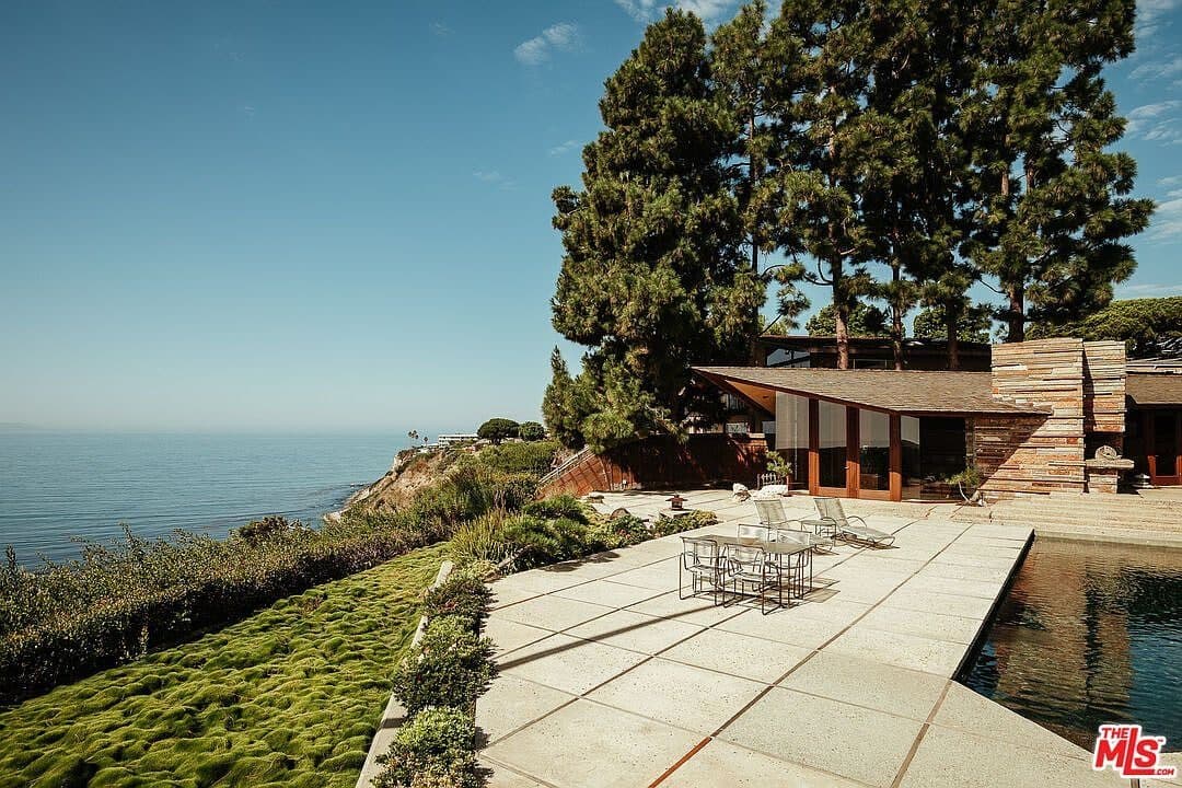 8 Sea Cove Drive — photo 3