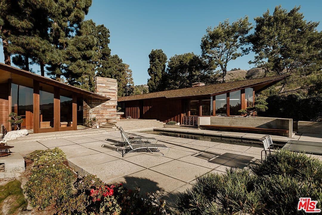 8 Sea Cove Drive — photo 11