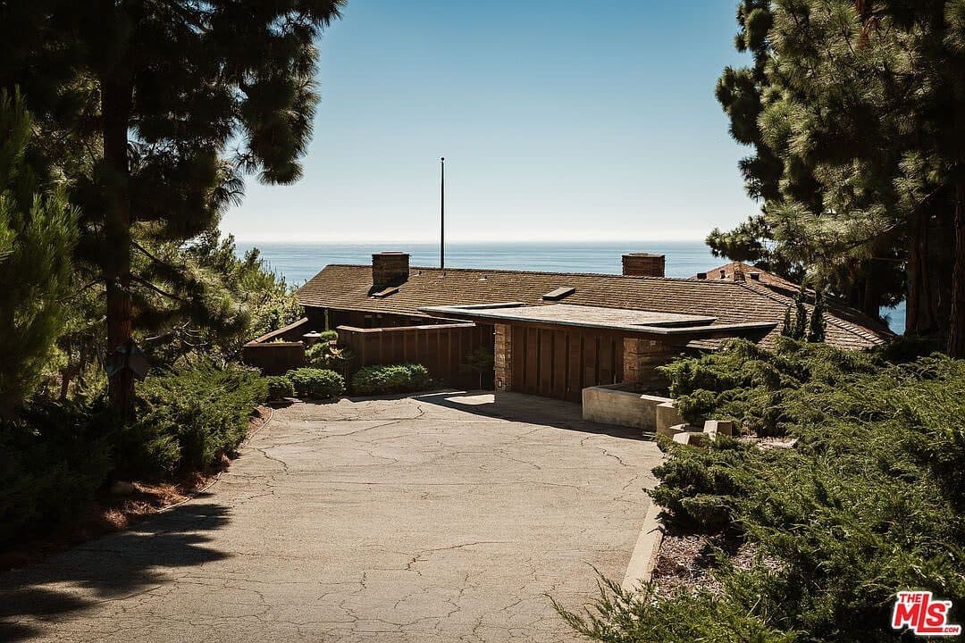 8 Sea Cove Drive — photo 13
