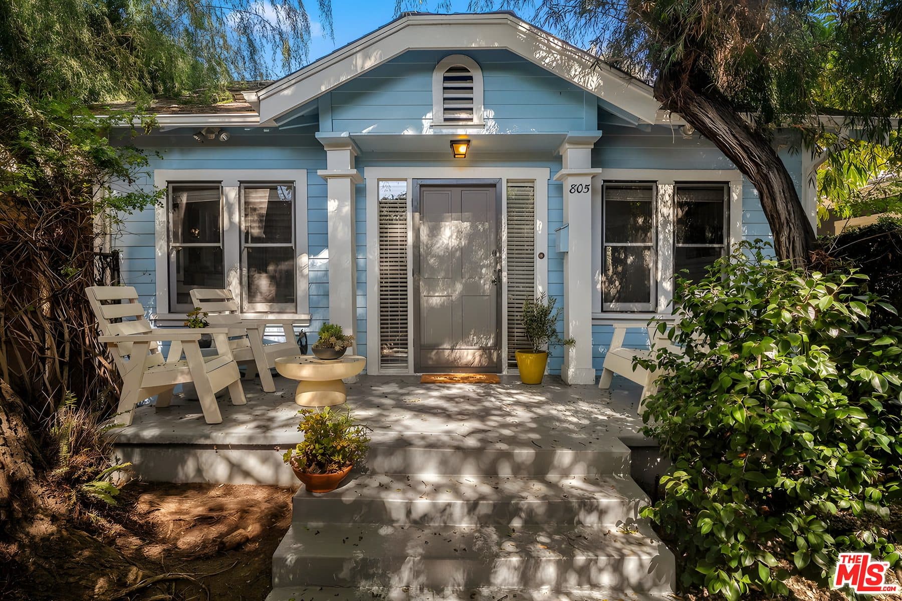 805 Crestmoore Place — photo 1