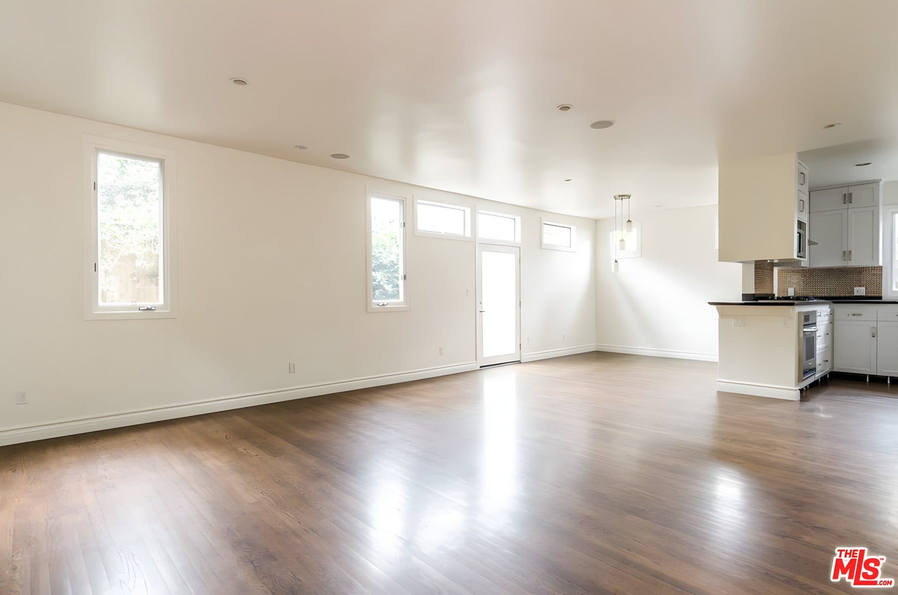 805 Crestmoore Place — photo 38