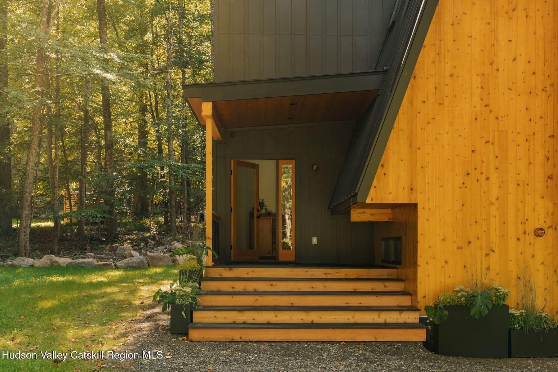 84 Sidney Street — photo 8