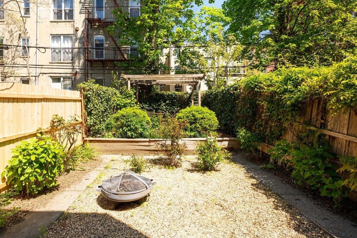 877 Park Place — photo 17