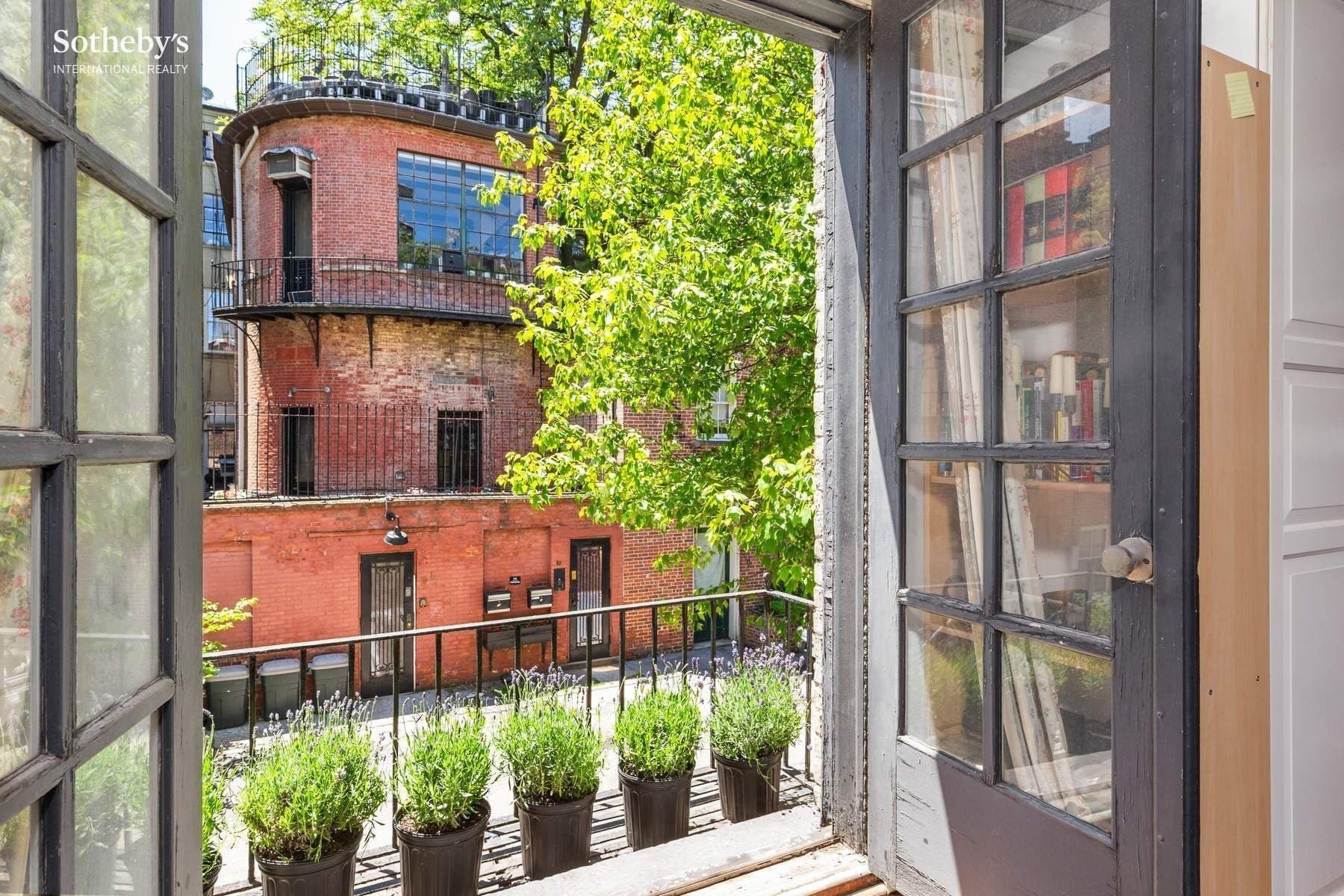 9 MacDougal Alley — photo 10