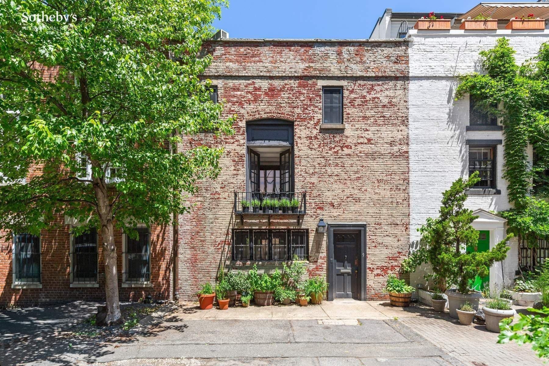 9 MacDougal Alley — photo 11