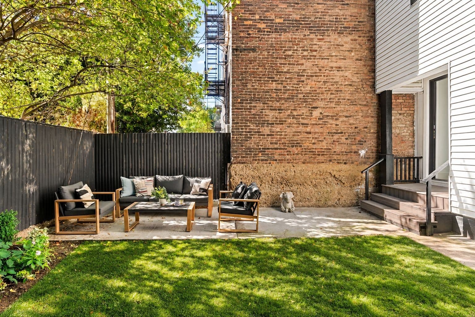 94 Hawthorne Street — photo 6