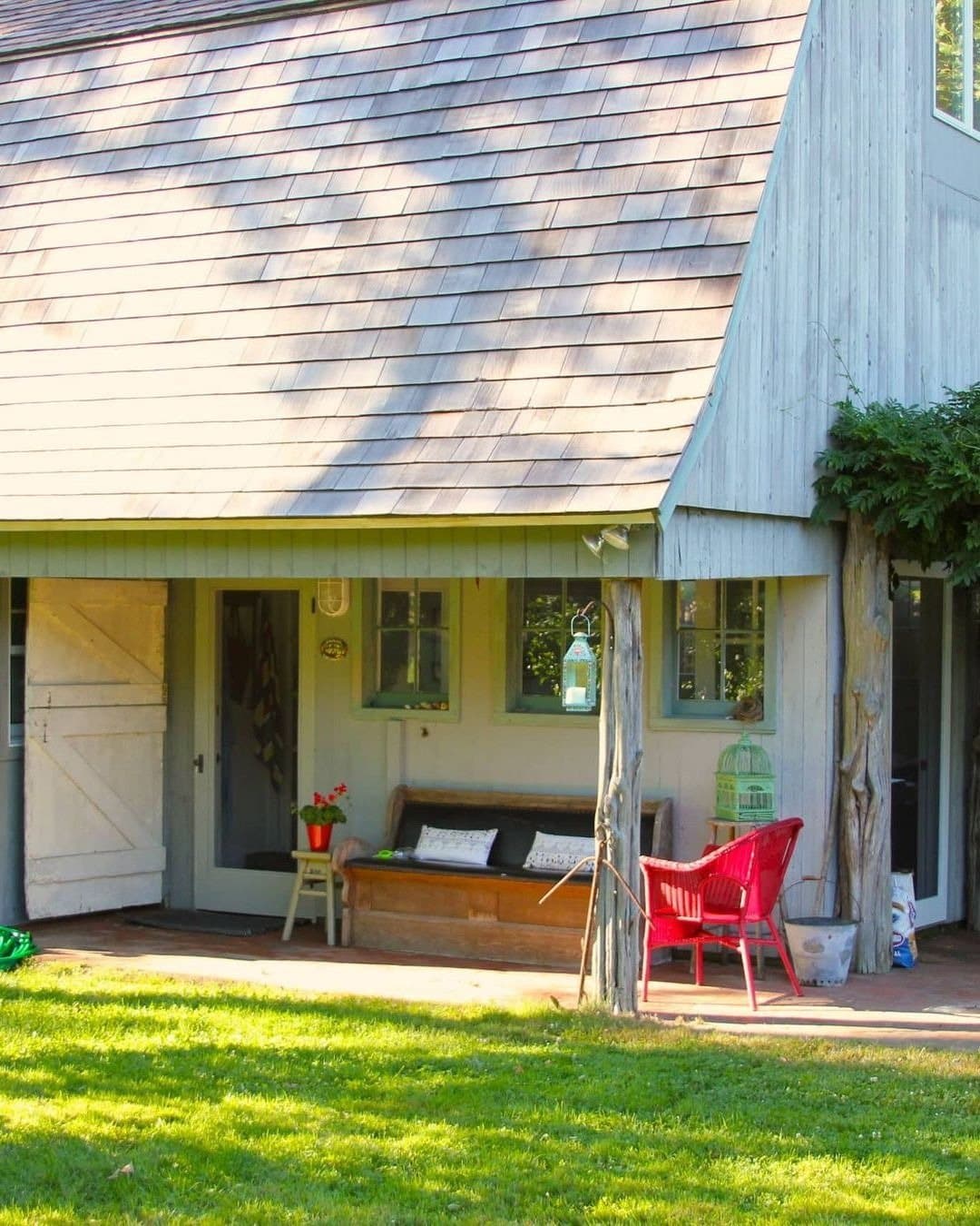 An Airy Barn in Springs — photo 4