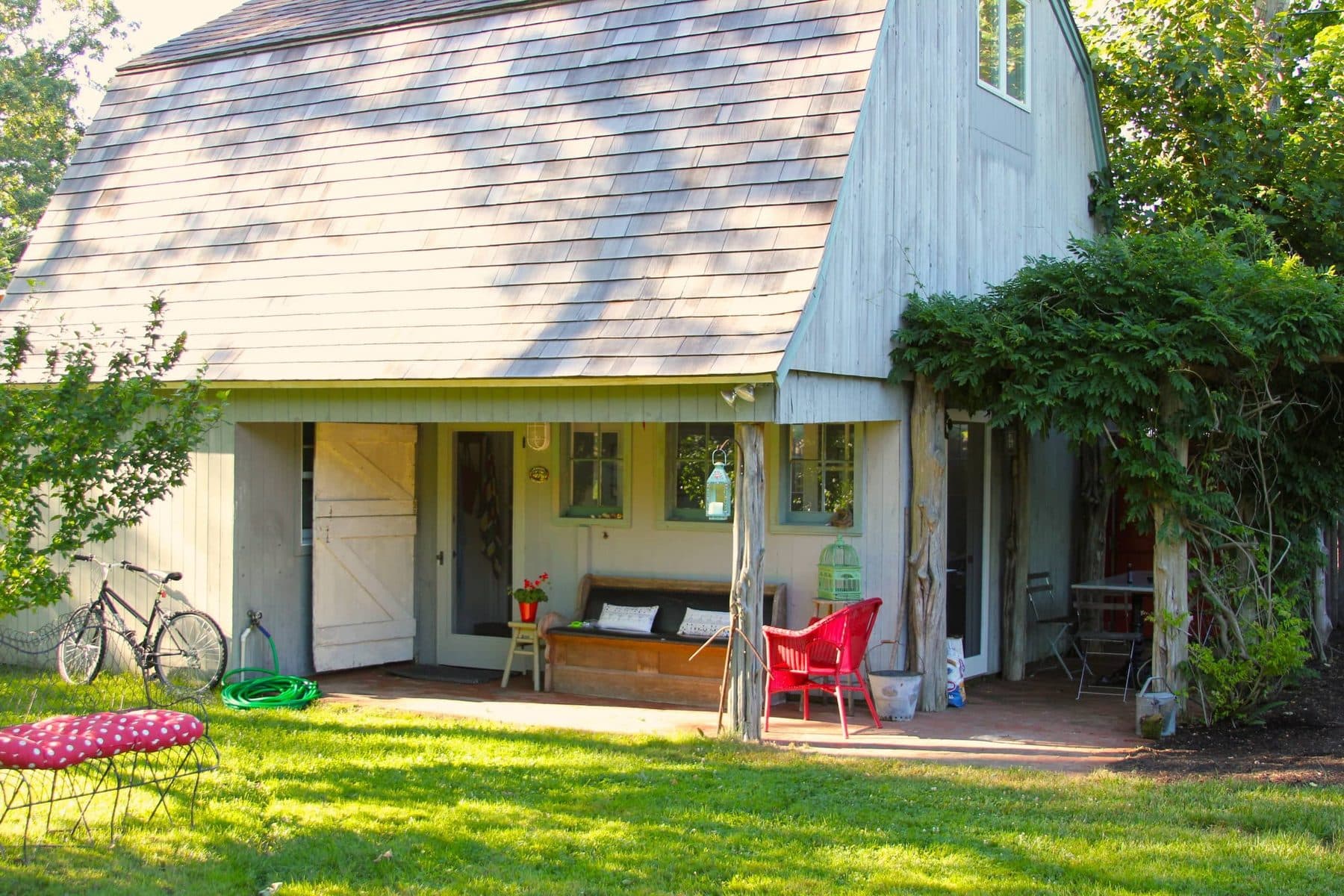 An Airy Barn in Springs — photo 3