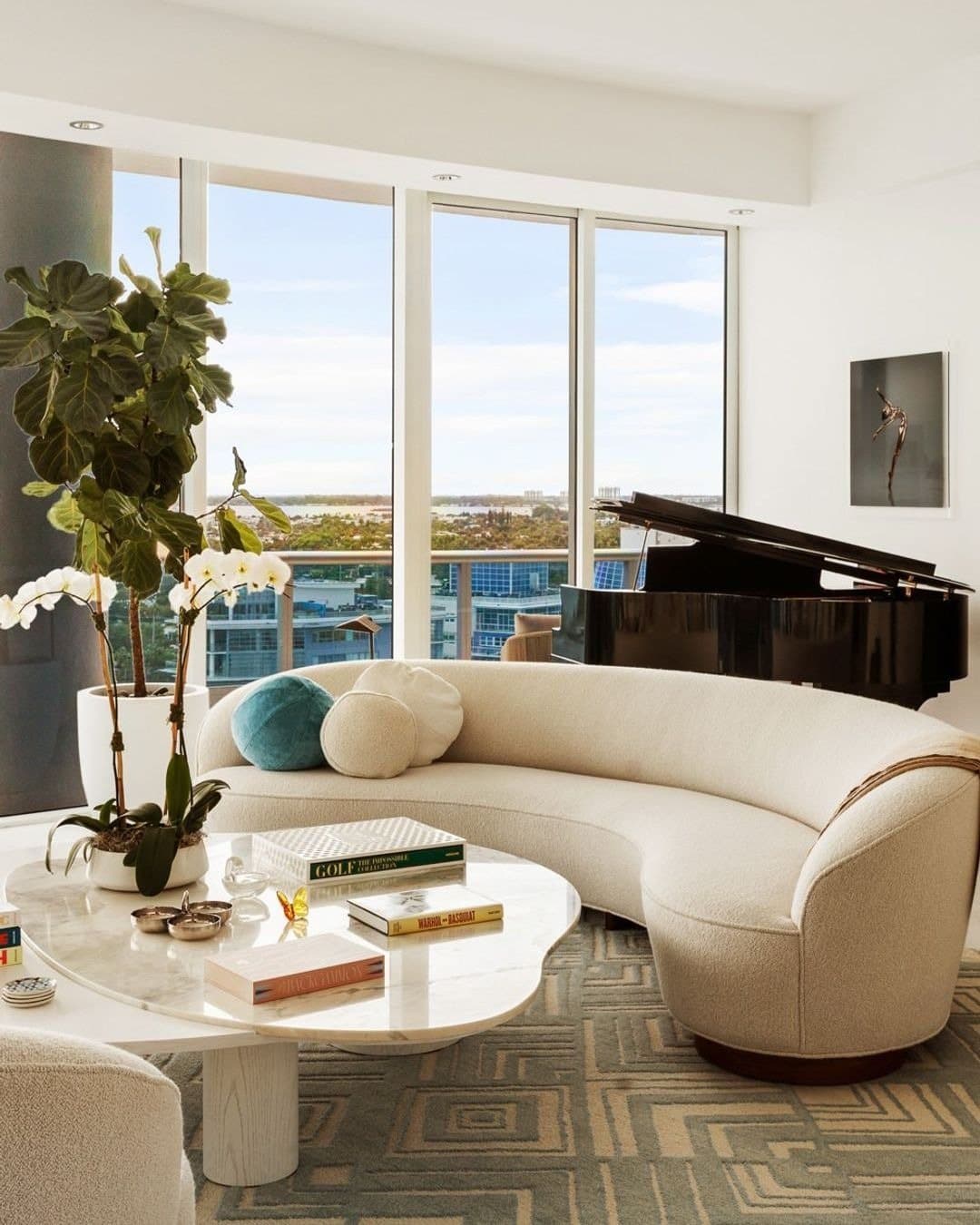 An Oceanfront Lower Penthouse, Miami Beach — photo 4