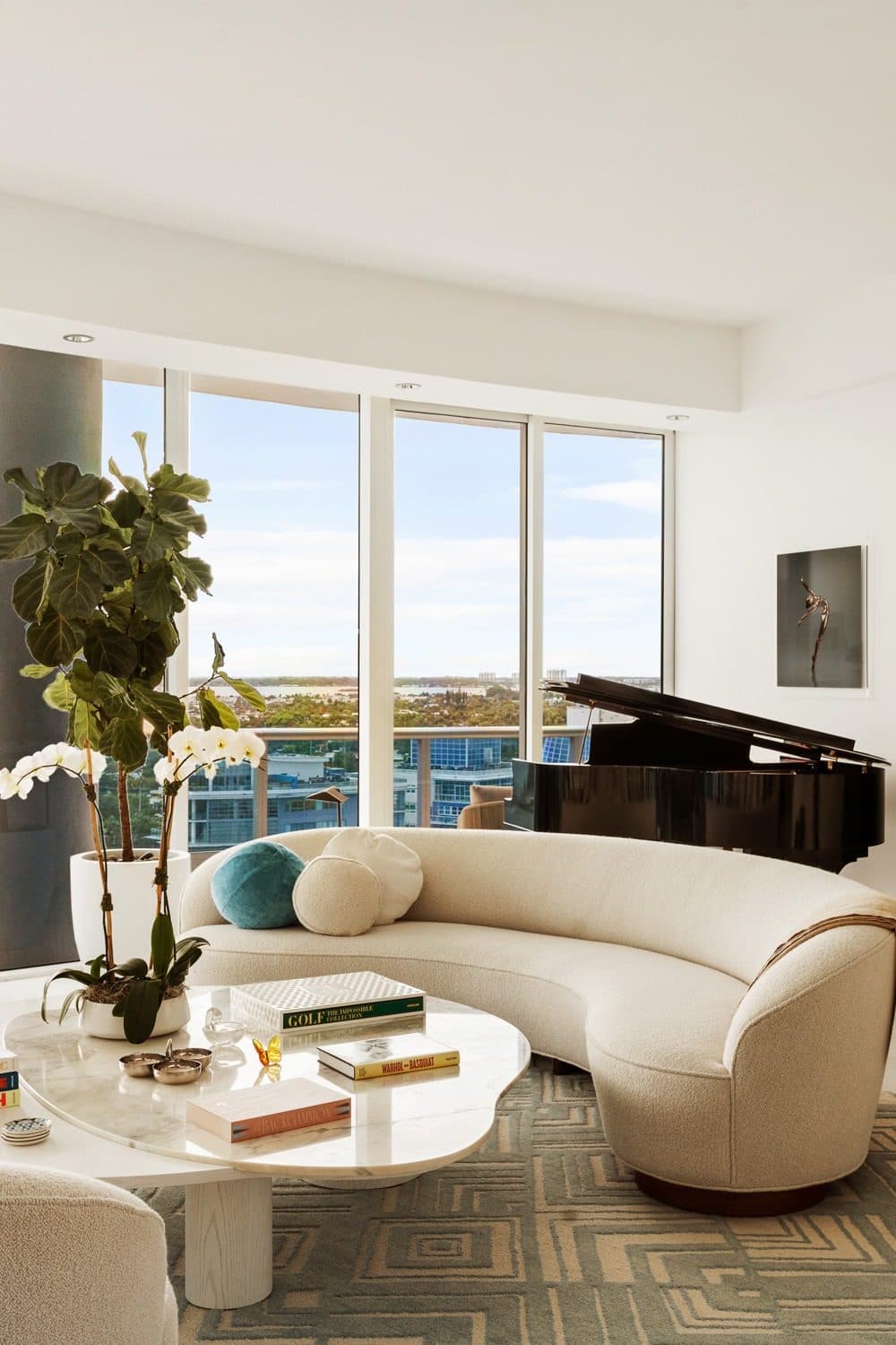 An Oceanfront Lower Penthouse, Miami Beach — photo 3
