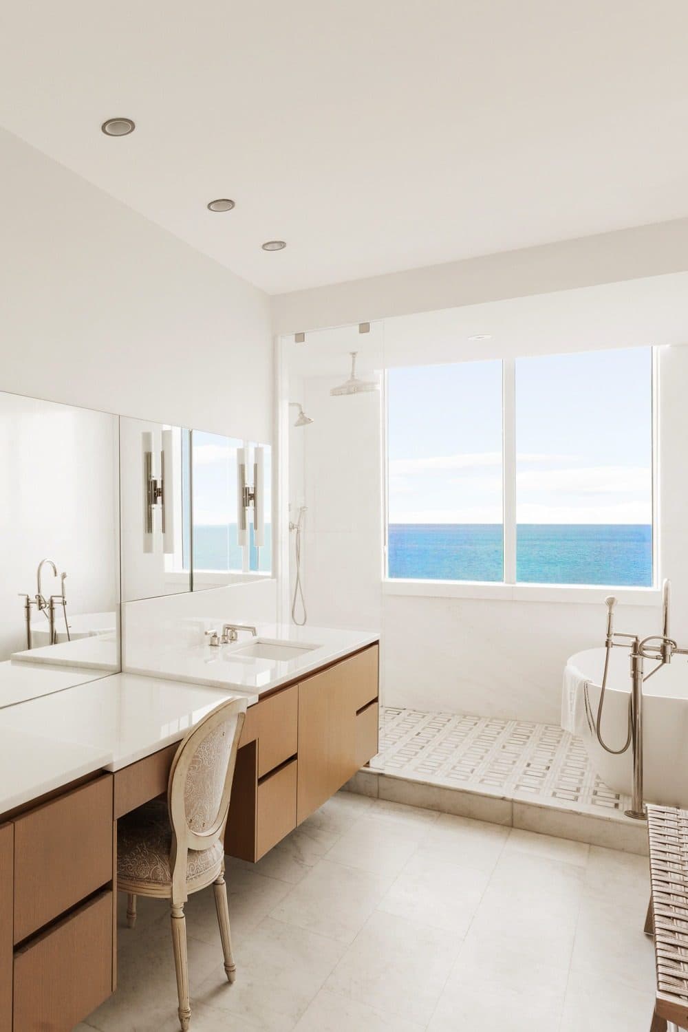 An Oceanfront Lower Penthouse, Miami Beach — photo 10