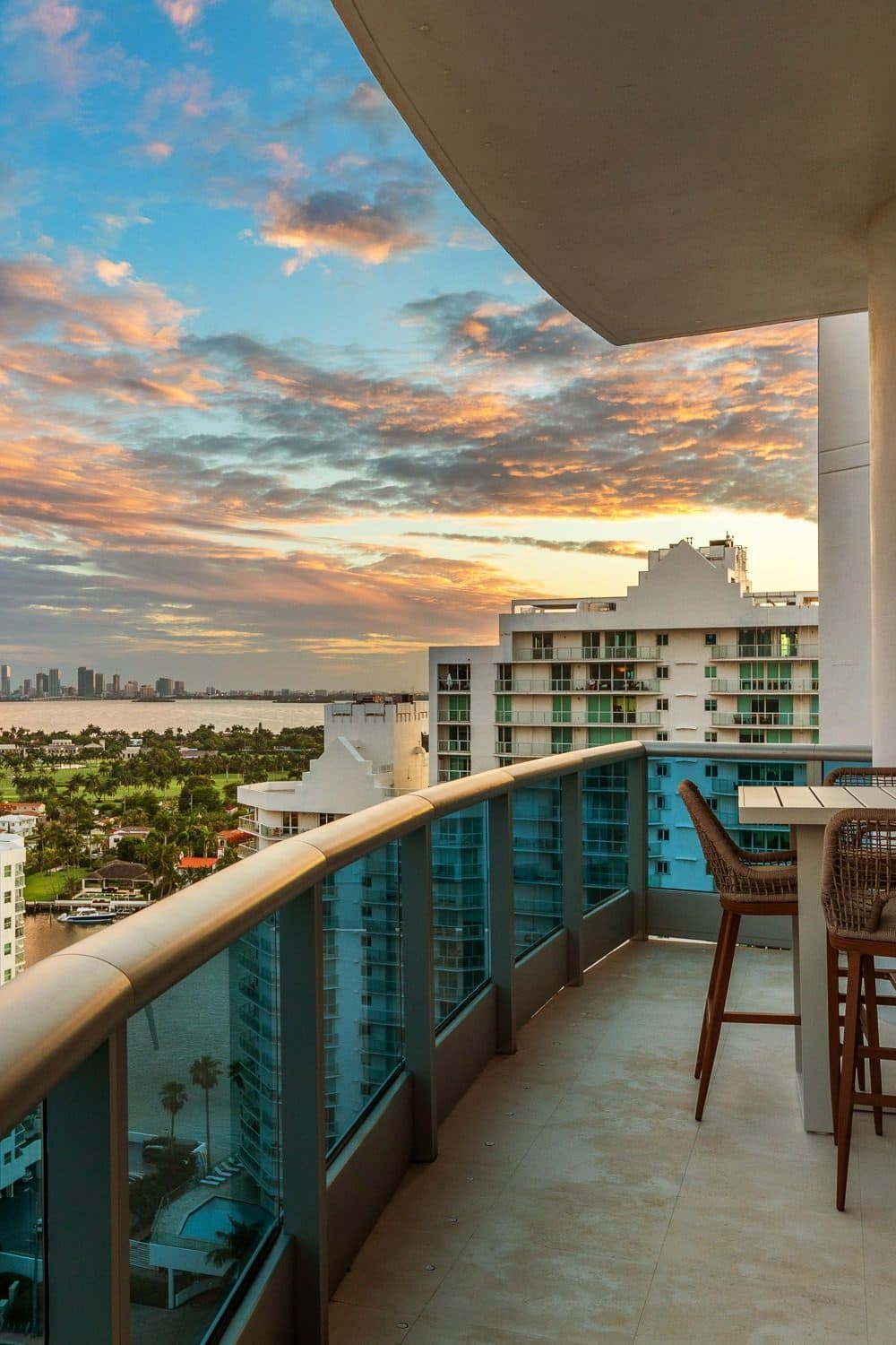An Oceanfront Lower Penthouse, Miami Beach — photo 13