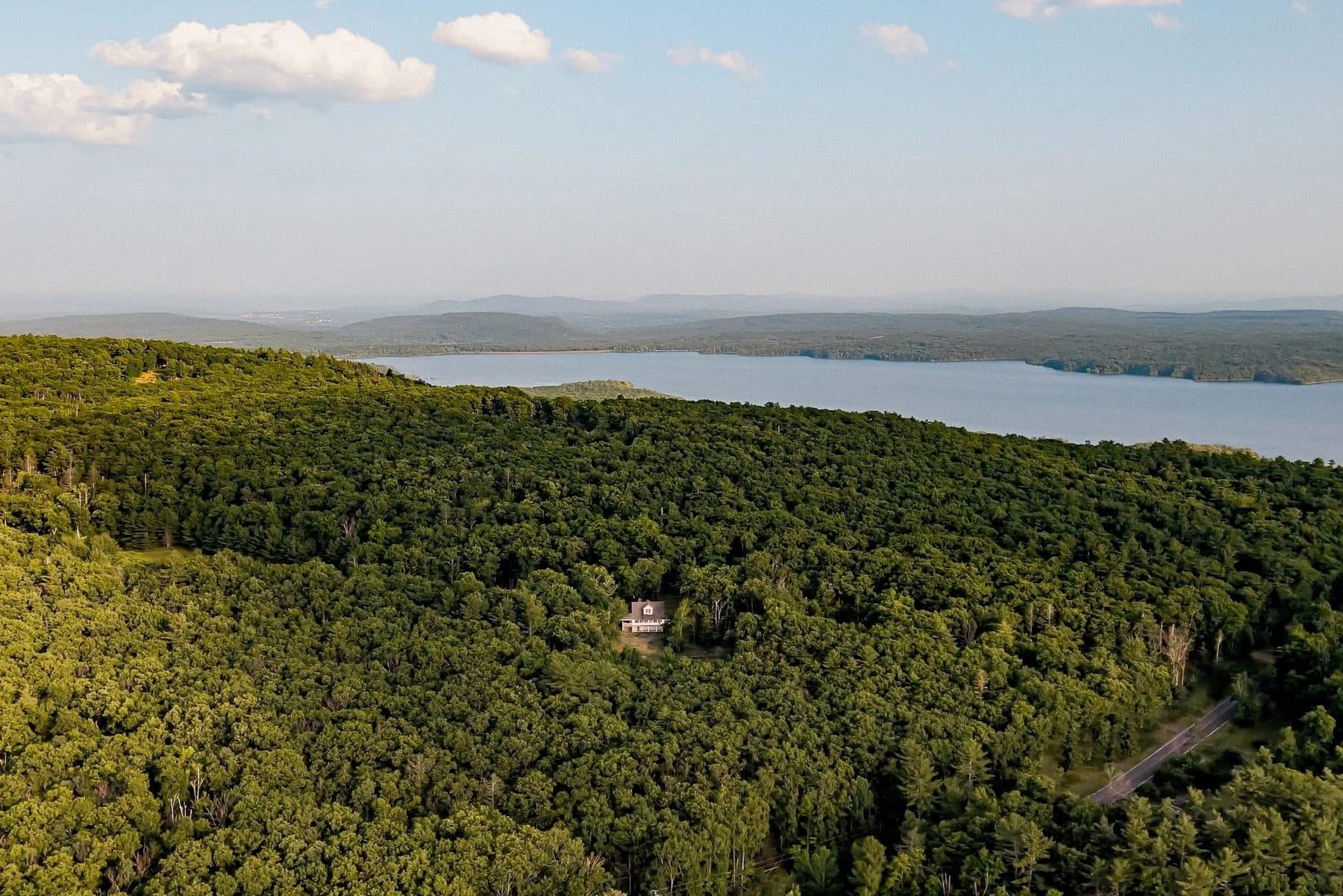 Ohayo Mountain House, Woodstock — photo 1
