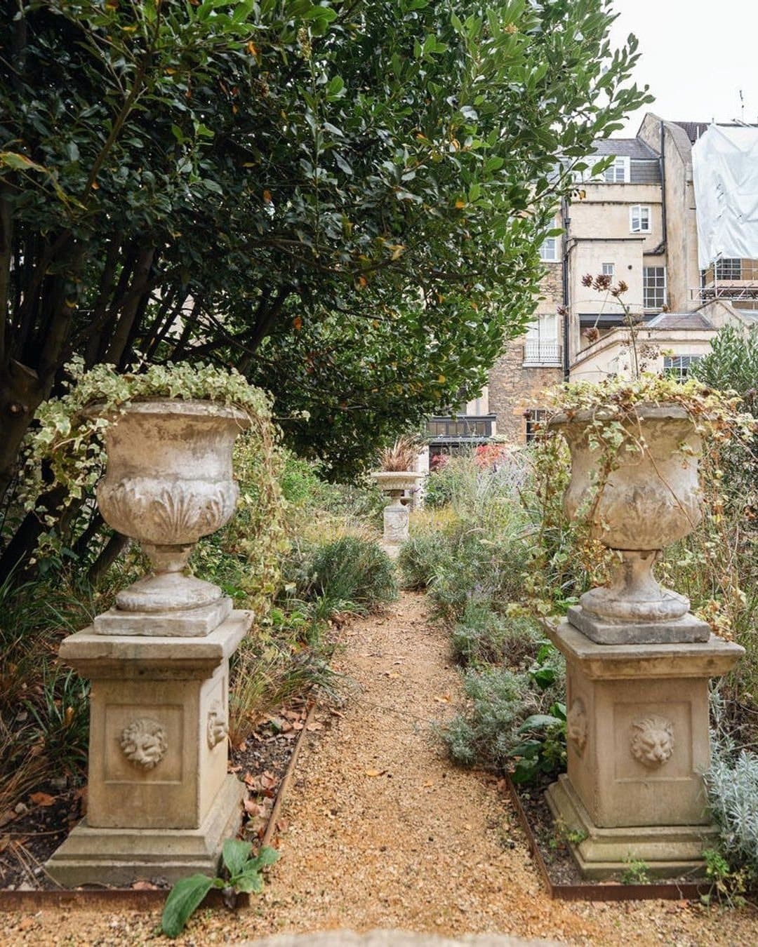 St James's Square — photo 10