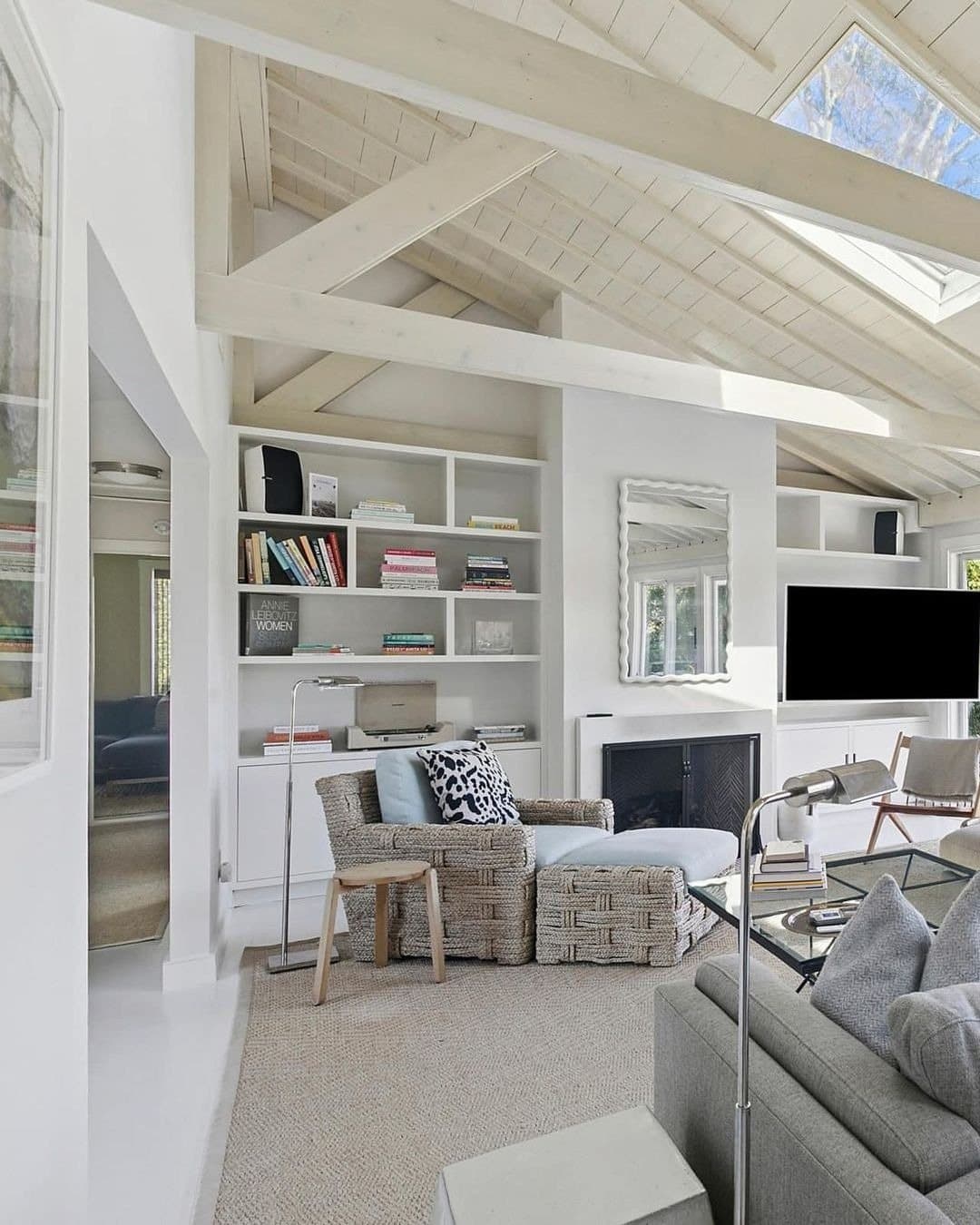 A Waterfront Retreat on Three Mile Harbor — photo 2