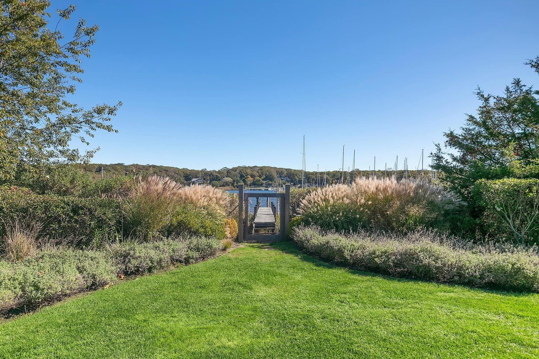 A Waterfront Retreat on Three Mile Harbor — photo 24