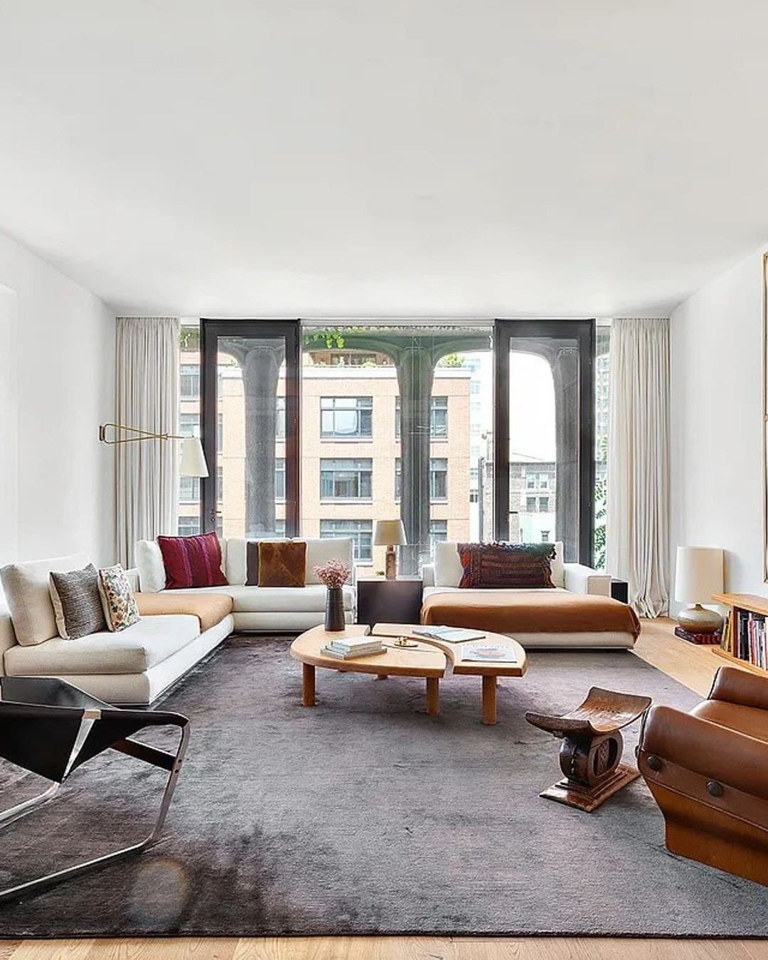 325 West Broadway — photo 1