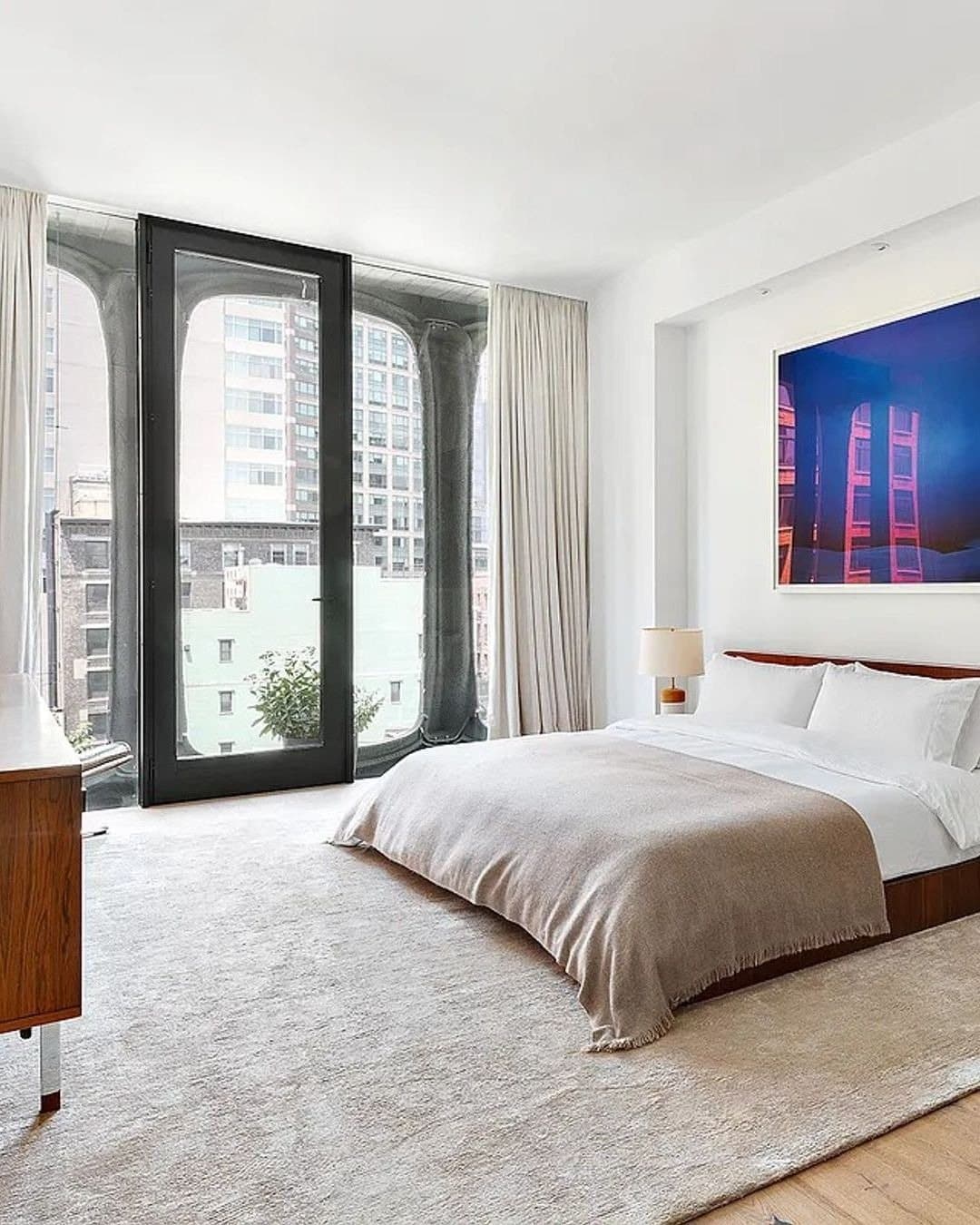 325 West Broadway — photo 7