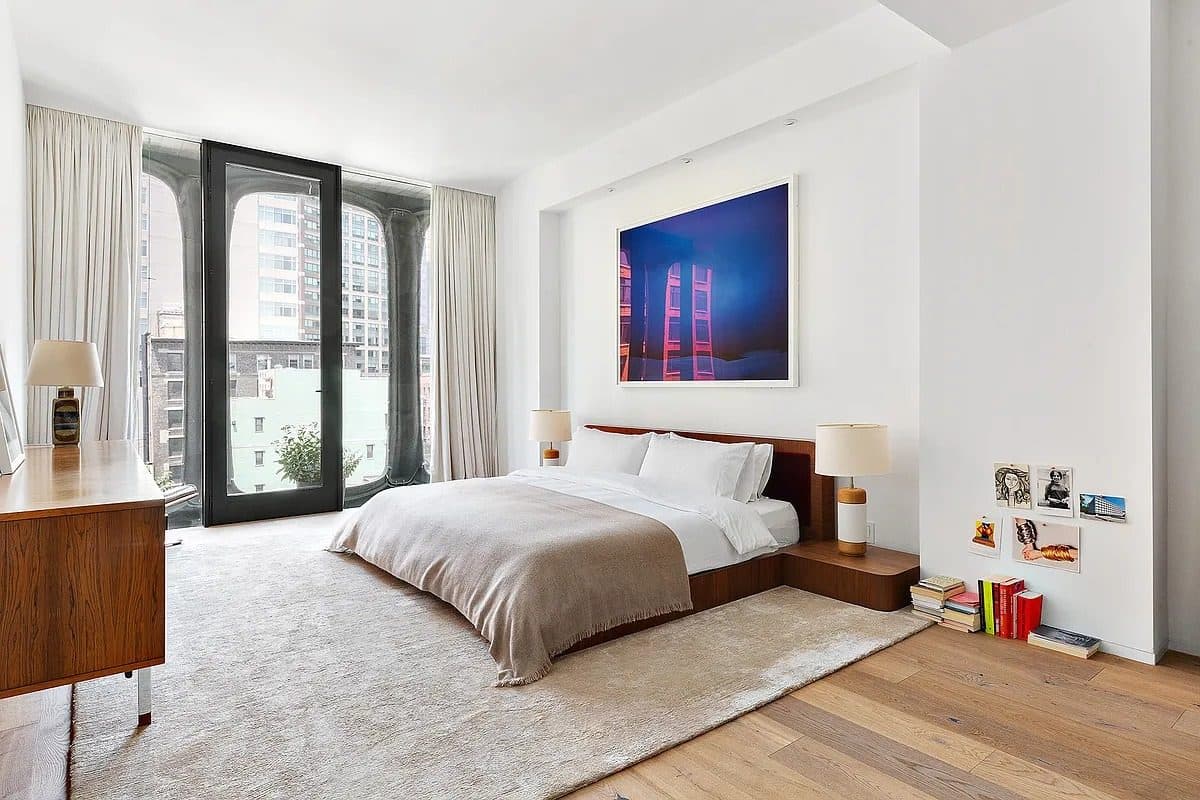 325 West Broadway — photo 9