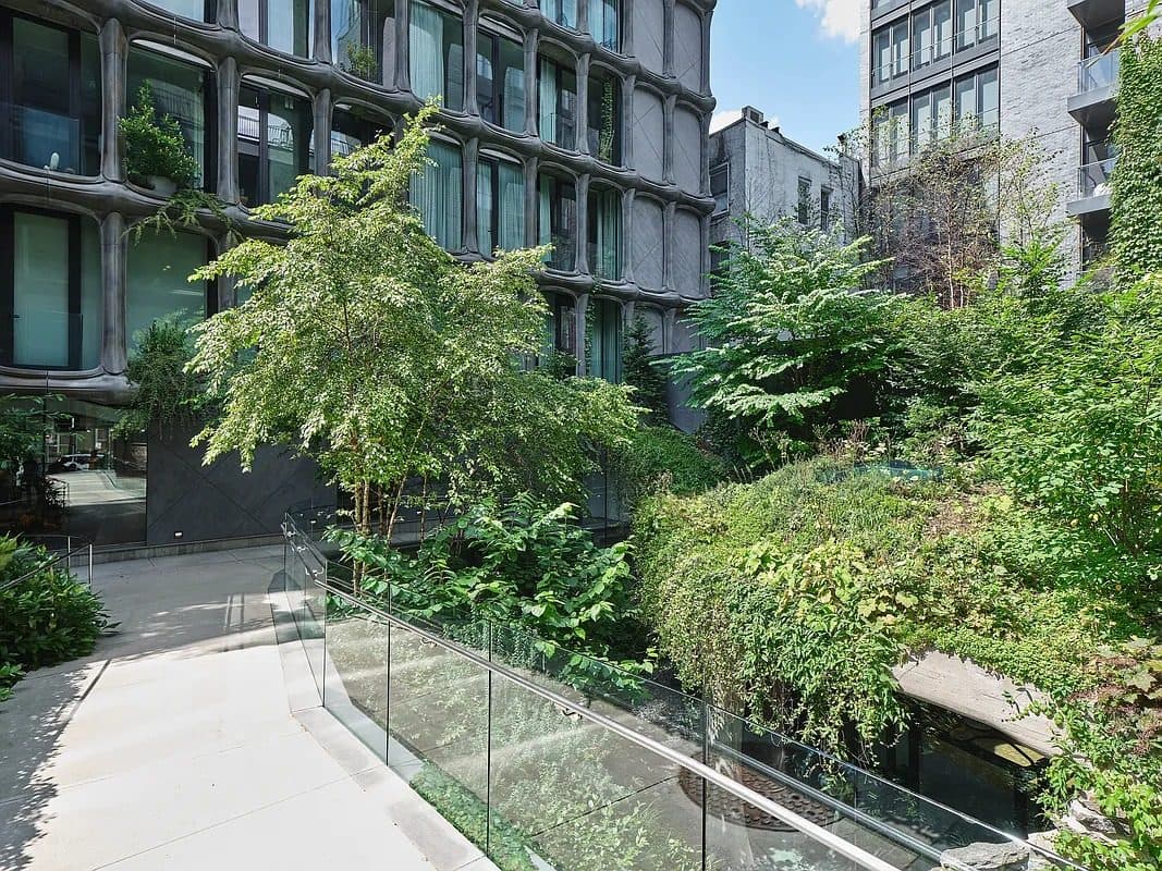 325 West Broadway — photo 20